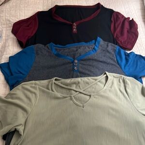Bundle of 3 unbranded 1x shirts